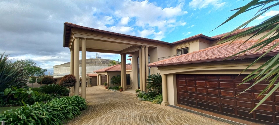 4 Bedroom Property for Sale in Hartenbos Heuwels Western Cape